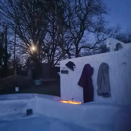 Sarahs At Pheasant Lane דירה *