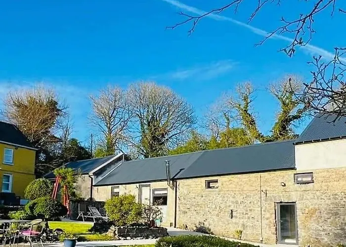 Sarahs At Pheasant Lane Raistin