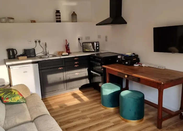 Sarahs At Pheasant Lane Raistin